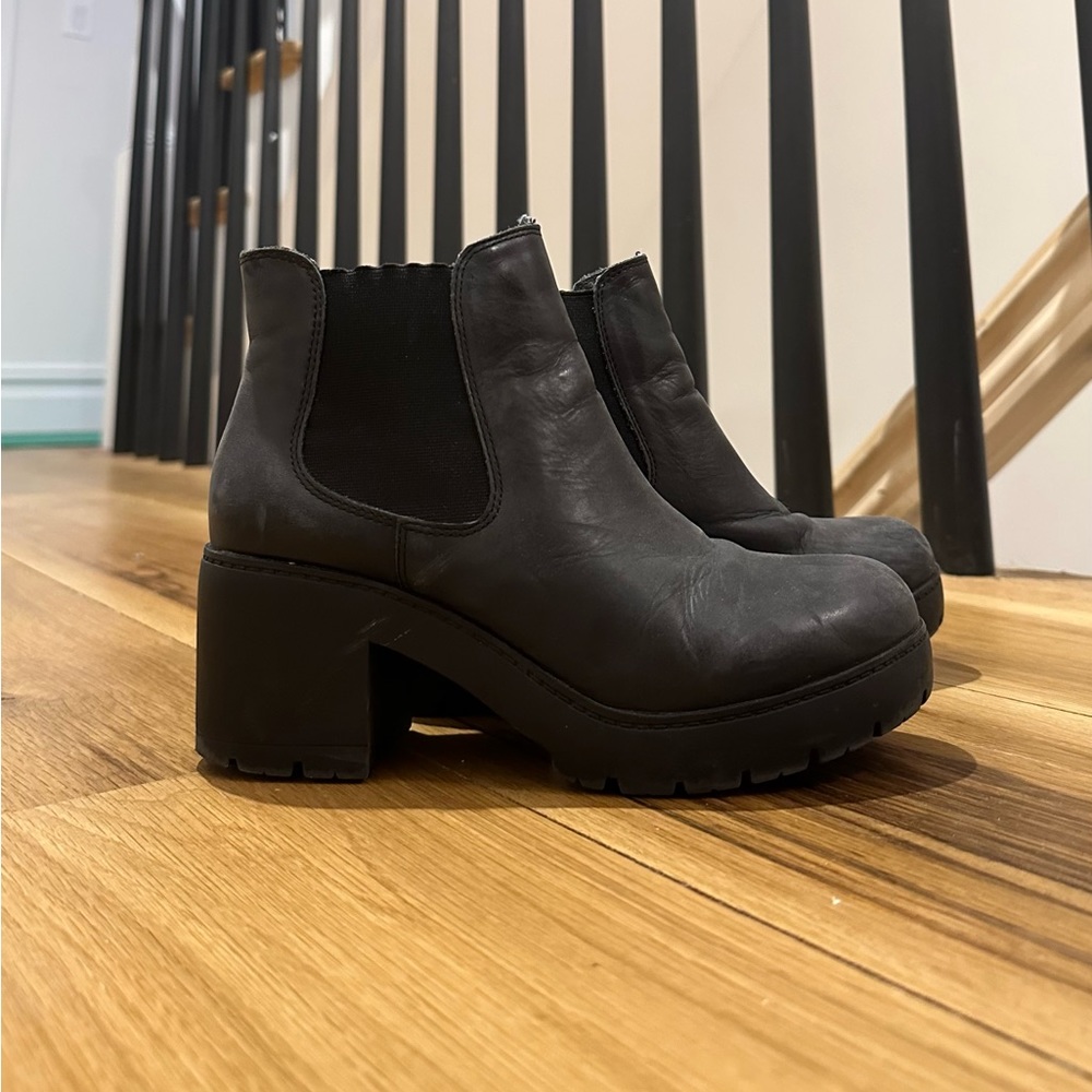 Steve Madden boots